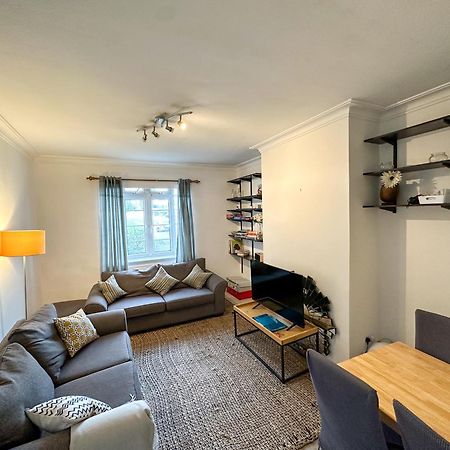 Apartmán 2 Bed Flat - Short Walk From Brent Cross Station Hendon Exteriér fotografie