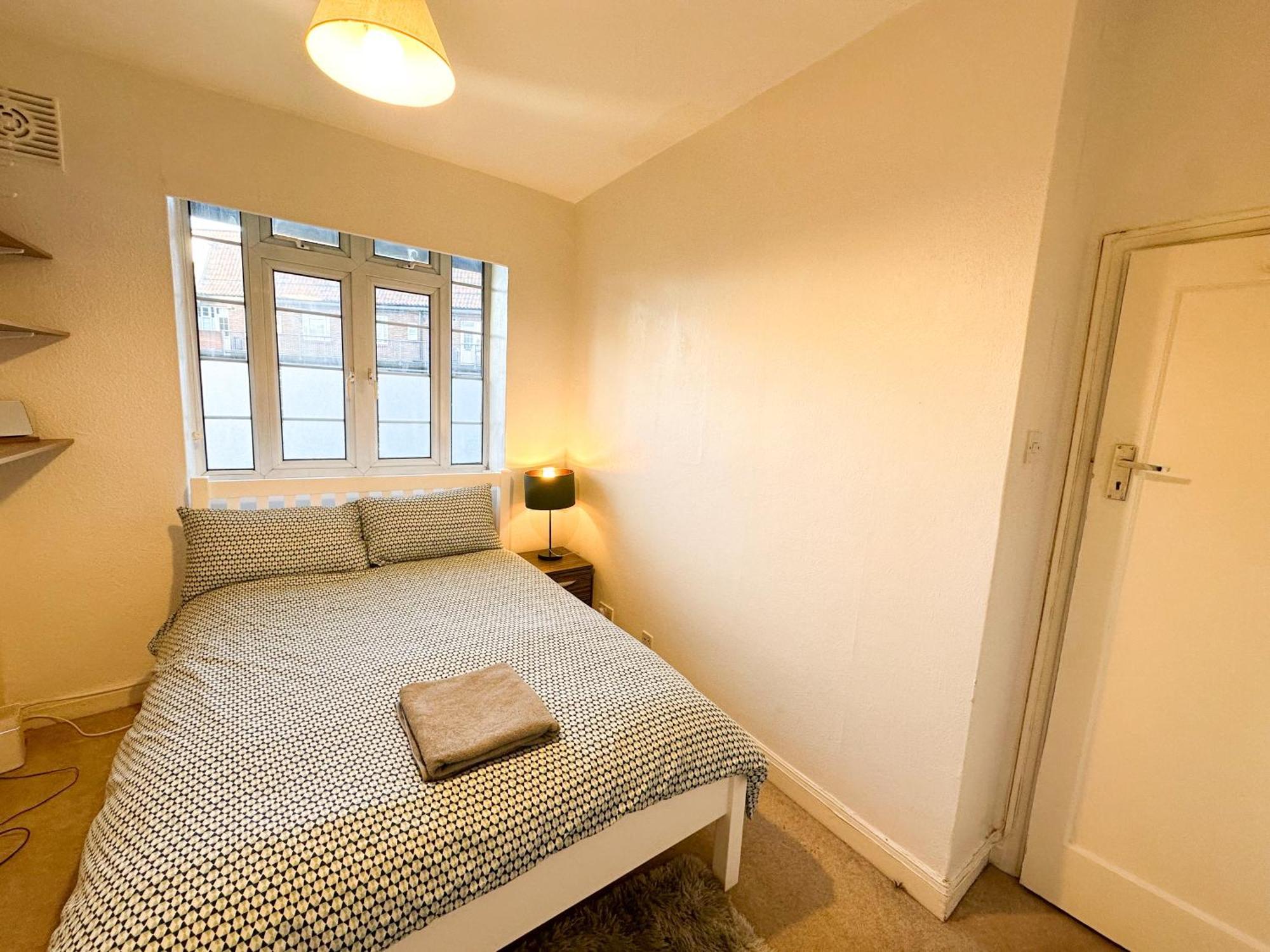 Apartmán 2 Bed Flat - Short Walk From Brent Cross Station Hendon Exteriér fotografie