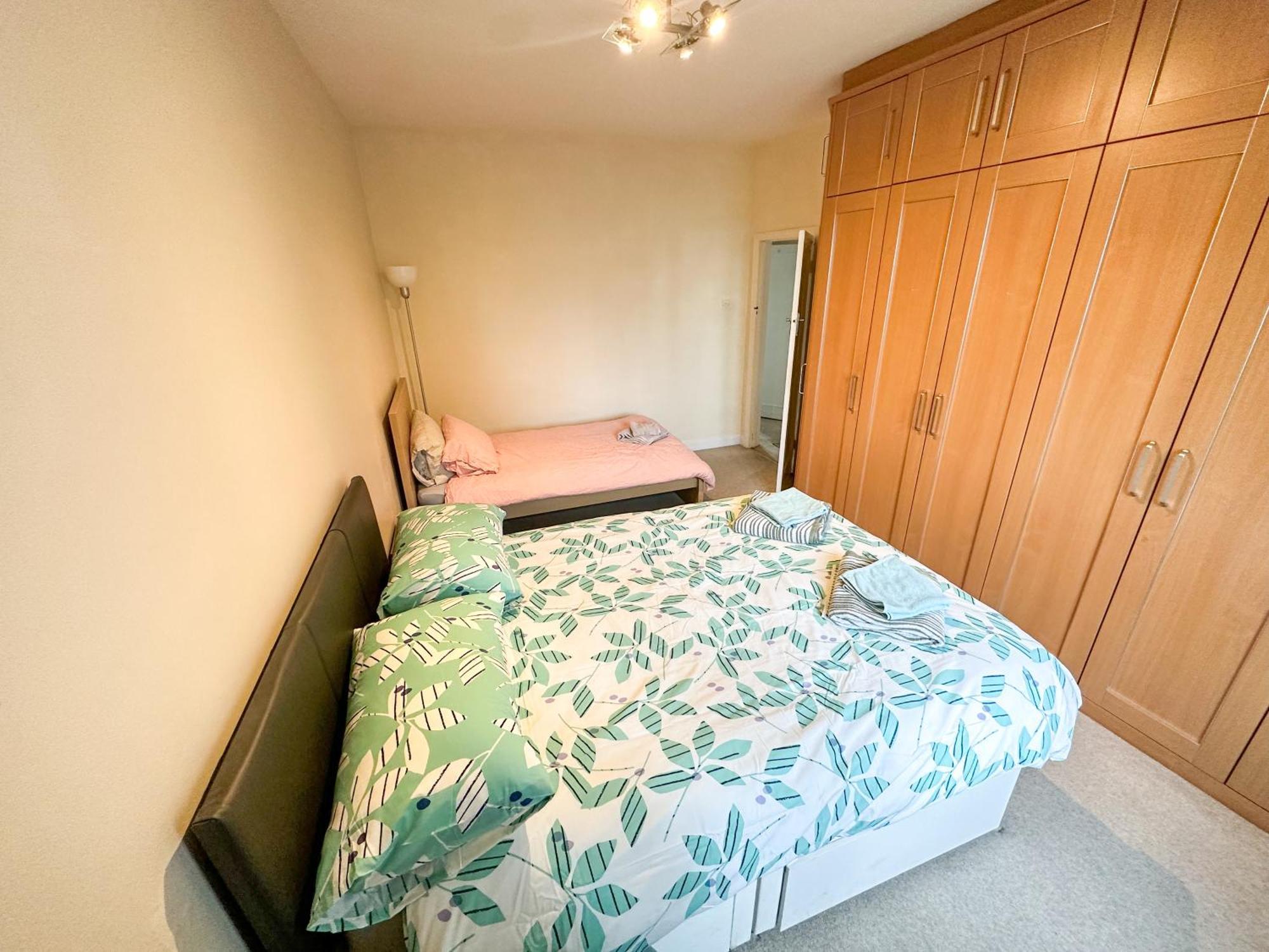 Apartmán 2 Bed Flat - Short Walk From Brent Cross Station Hendon Exteriér fotografie